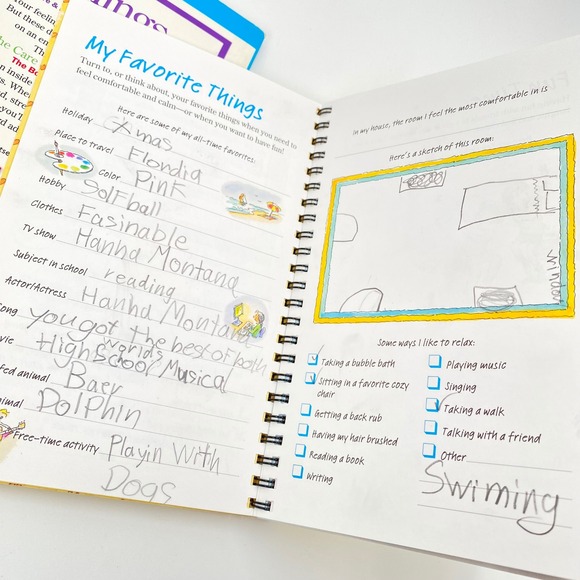 American Girl The Feelings Book and Journal for Girls Ages‎ 8+ Some Writing - Picture 4 of 8